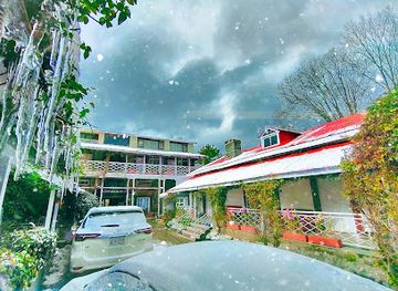 pakistan/ayubia-national-park/bar/lockwood-hotel-murree