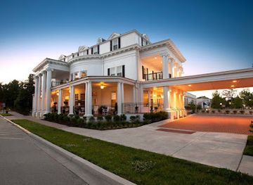 kentucky/daniel-boone-national-forest/bar/historic-boone-tavern-hotel-and-restaurant