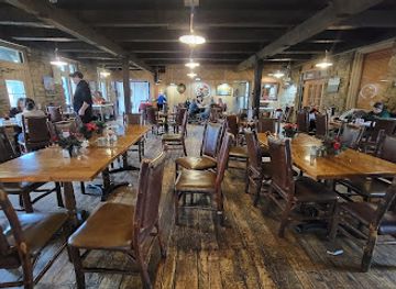 indiana/yellowwood-state-forest/bar/little-gem-restaurant
