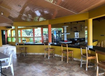 jamaica/st-thomas-lowlands/bar/fish-cove