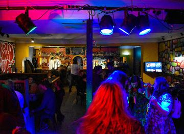 australia/hobart/bar/twisted-lime