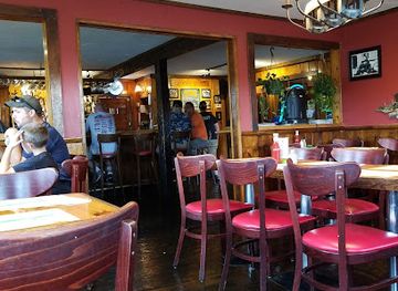new-york/adirondack-mountains/bar/slickers-adirondack-tavern