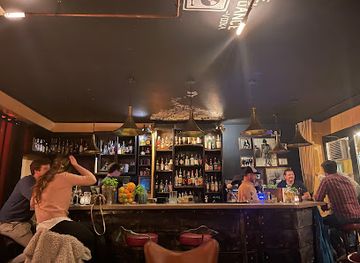 austria/vienna/wieden/bar/needle-vinyl-bar