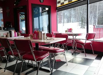 canada/haliburton-highlands/bar/minden-50-s-diner-cafe