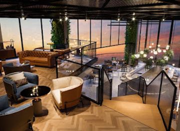 vietnam/ha-long/bar/on-the-rocks-at-citadines-marina-halong