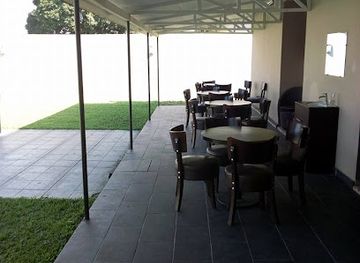 cote-d-ivoire/comoe-river/bar/acoustic