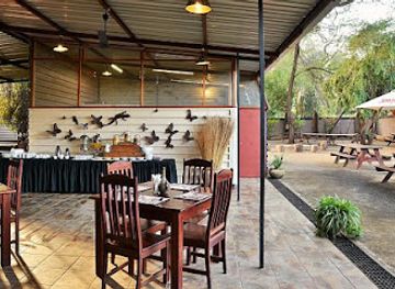 botswana/kasane/bar/thebe-river-restaurant-pizzeria