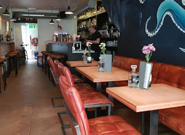 netherlands/dutch-coast/bar/behind-bars-cocktail