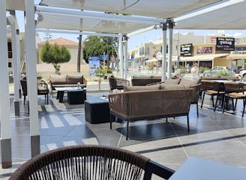 cyprus/makronissos-peninsula/bar/abacus-restaurant-and-lounge-bar