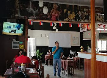 chile/iquique/bar/manhattan-bar-food