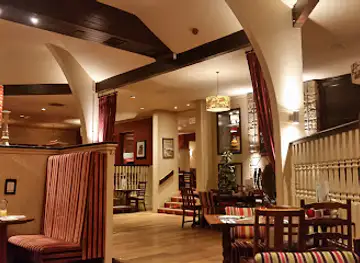 Home Farm View - Pub & Grill