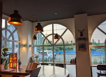 White Crow Taphouse