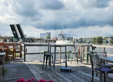 netherlands/zaanstreek/bar/de-hoop-op-d-swarte-walvis