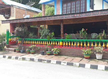 indonesia/lake-toba/bar/brando-blues-bar