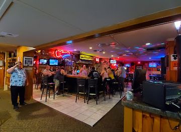 rhode-island/burlingame-state-park/bar/clydesdale-tavern