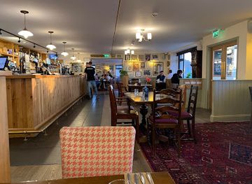 guernsey/torteval/bar/the-rockmount-randalls