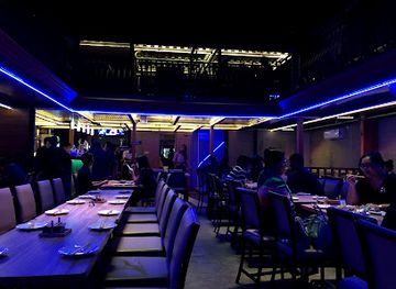 myanmar-burma/yangon/mayangone/bar/the-radio-bar