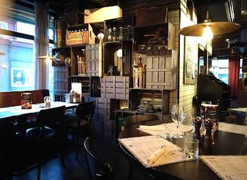 sweden/bohuslan/bar/harrys