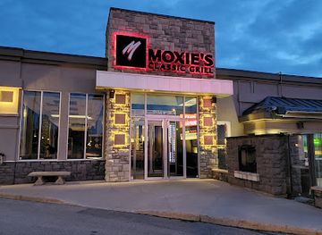 canada/calgary-region/bar/moxies-saskatoon-restaurant