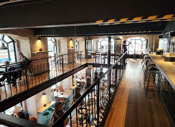 portugal/lisbon/chiado/bar/brew