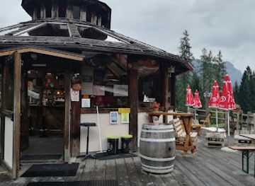 italy/dolomites/bar/ski-stop