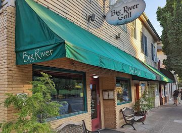 oregon/cascade-mountains/bar/big-river-grill