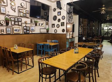 hungary/pecs/bar/bazaar