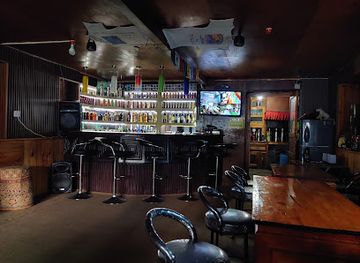 nepal/everest-base-camp/bar/the-local-cheer-s-beer-s-pub