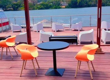 ghana/volta-region/bar/riviera-volta-club