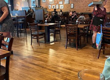 montana/the-mission-mountains/bar/top-hat