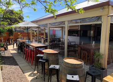 australia/fleurieu-peninsula/bar/hotel-elliot