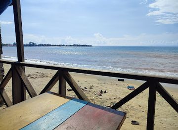 sierra-leone/john-obey-beach/bar/hardees-beach-bar