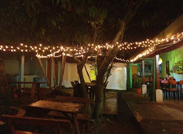 el-salvador/suchitoto/bar/donde-charlie