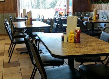 illinois/ferne-clyffe-state-park/bar/triple-e-bbq-lake-of-egypt