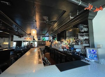 california/santa-barbara/bar/uptown-lounge