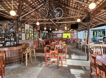 philippines/palawan/bar/kinabuchs-grill-and-bar