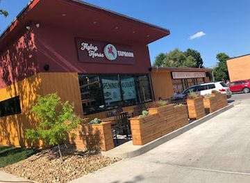 kansas/tallgrass-prairie-national-preserve/bar/flying-horse-taproom