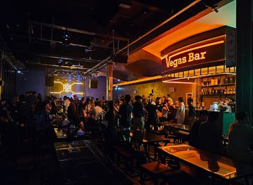 laos/vientiane/chanthabouly/bar/vegas-music-bar