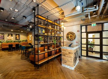 qatar/the-pearl-qatar/bar/hamilton-s