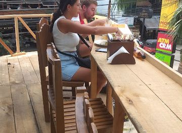 sri-lanka/ella/bar/pool-hut