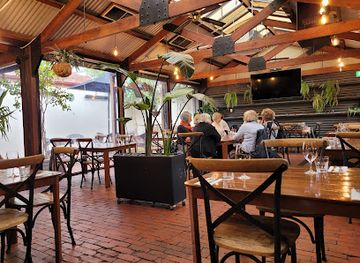 australia/southern-western-australia/bar/british-hotel