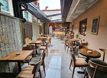 albania/pogradec/bar/triada-inn