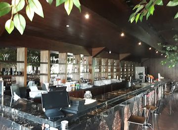 indonesia/jakarta/south-jakarta/bar/hw-helen-s-live-bar-gunawarman