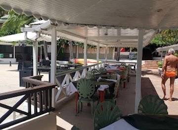 saint-lucia/marigot-bay/bar/doolittle-s