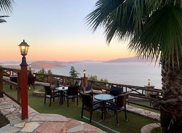 albania/saranda/bar/wine-bar-kristiano