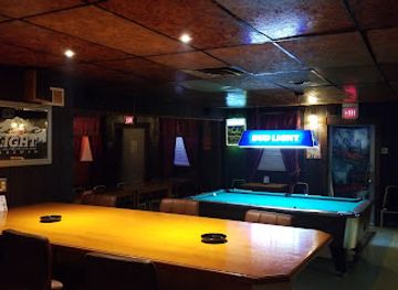 pennsylvania/bald-eagle-state-park/bar/linger-in-tavern