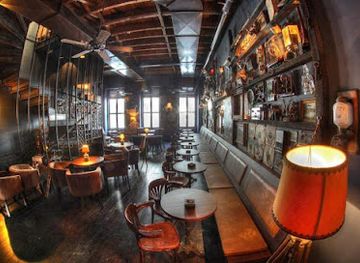 portugal/porto/bar/bonaparte-downtown