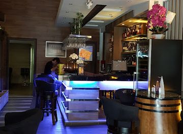 malaysia/ipoh/bar/st-james-barrels-and-cork