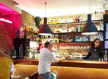 47 cocktail bar
