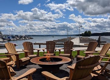 canada/peace-river-country/bar/sand-bar-at-the-lake-house-on-canandaigua